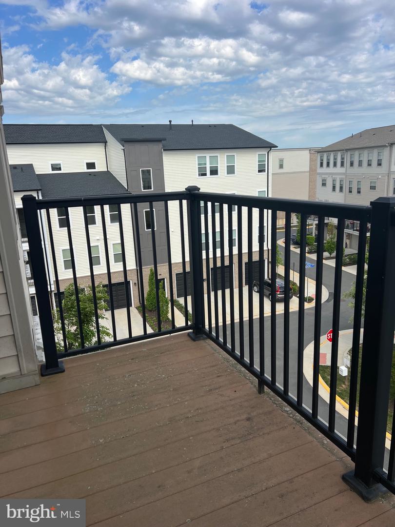 23631 Havelock Walk Ter #421 — photo