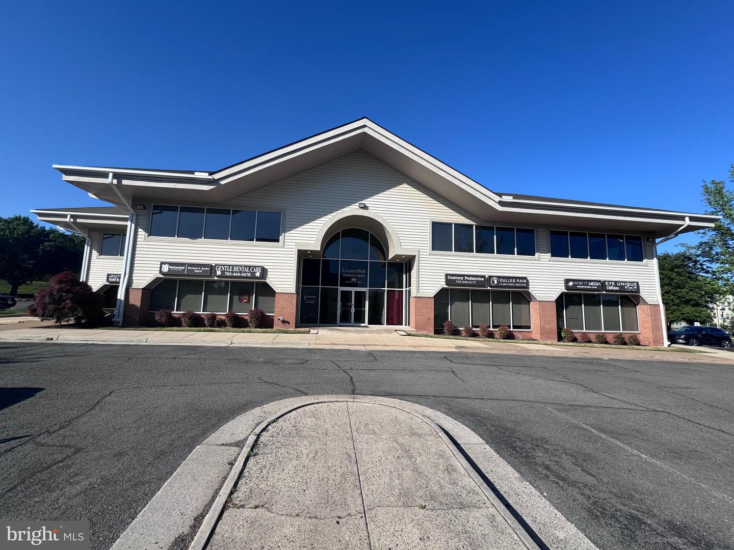 20 Pidgeon Hill Dr #208 — photo
