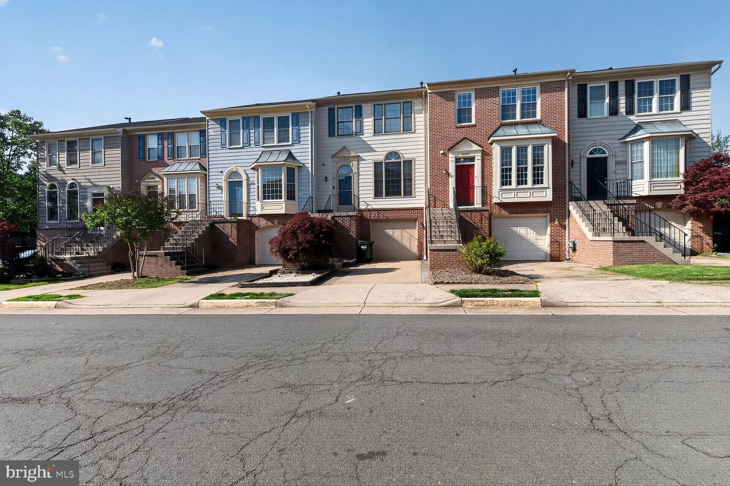 46922 Rabbitrun, Sterling, VA 20164