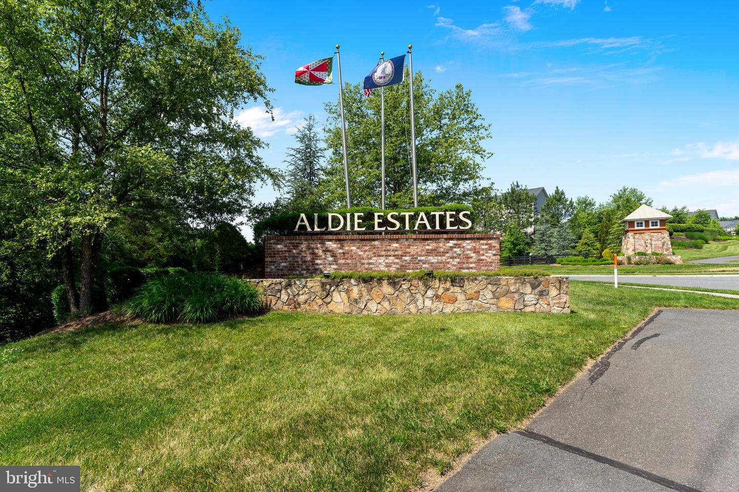 40736 Witherspoon Ct — photo