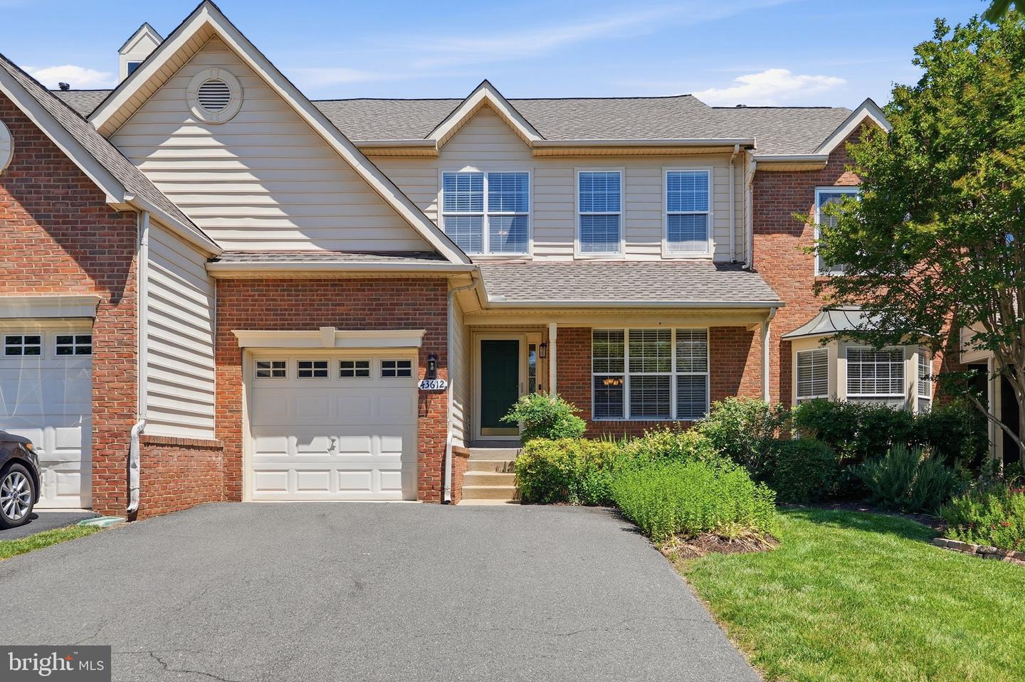 43612 Dunhill Cup Sq — photo