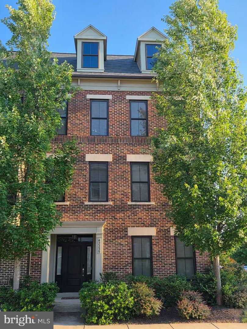 42259 Riggins Ridge, Ashburn, VA 20148