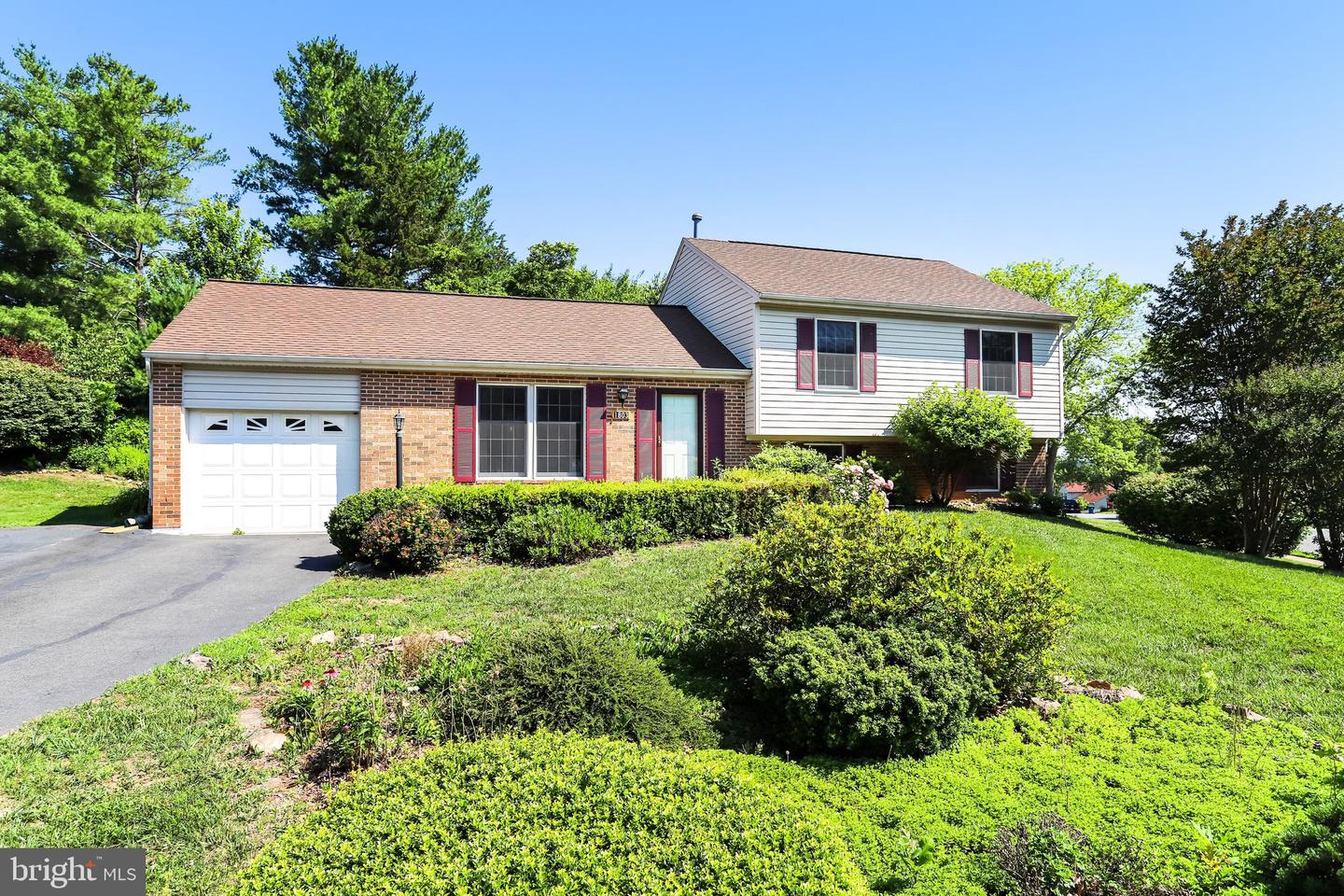 1803 E Beech Road, Sterling, VA 20164 — photo 2