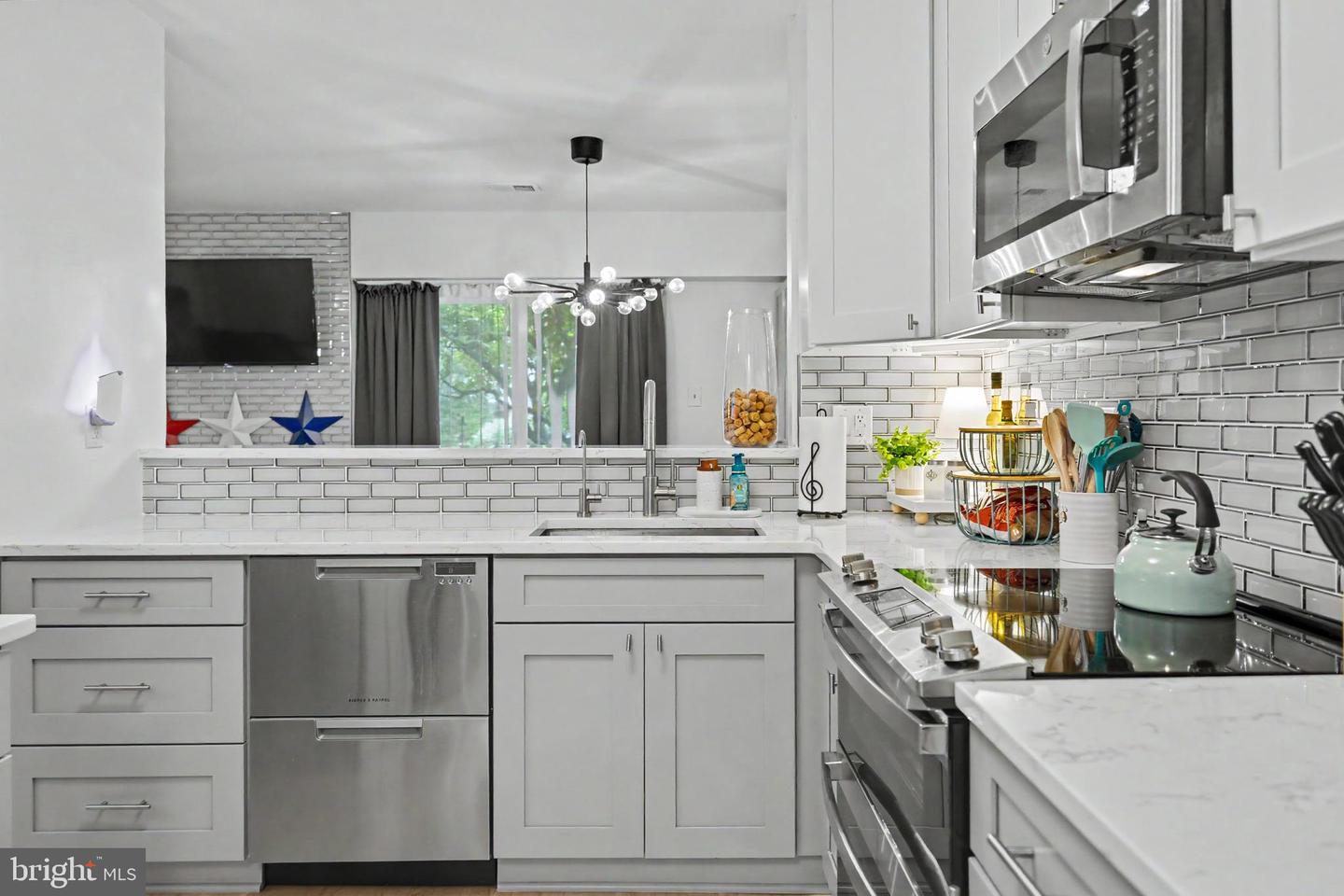 1054-A Warwick Ct — photo