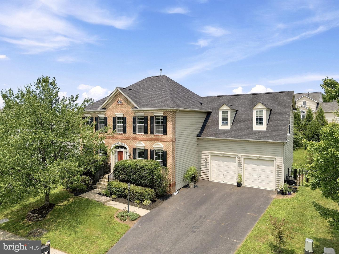 21054 Hooded Crow Dr — photo