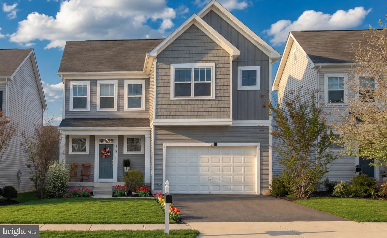 813 Mildenhall Ct — photo