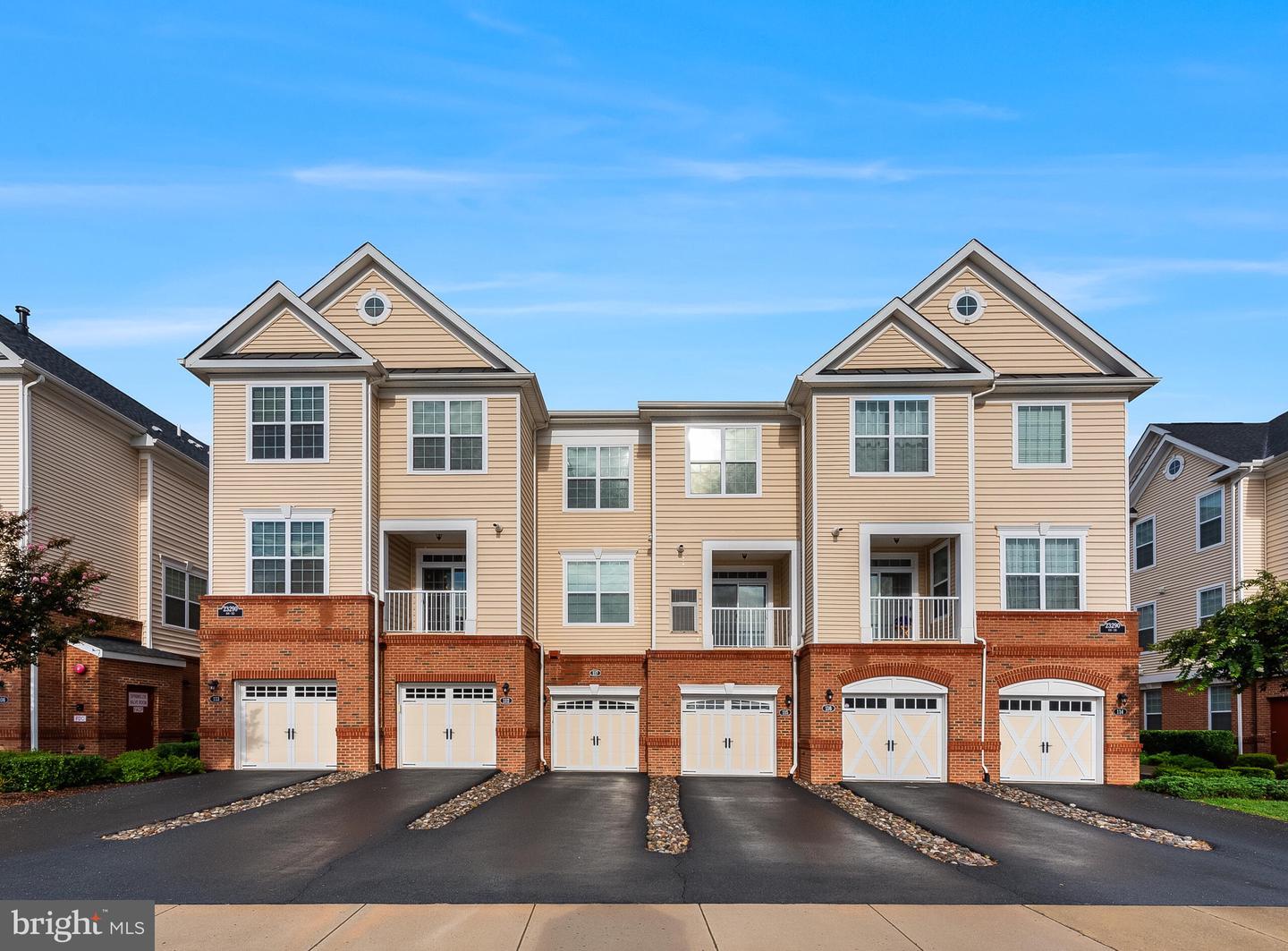 23290 Milltown Knoll Sq #118 — photo