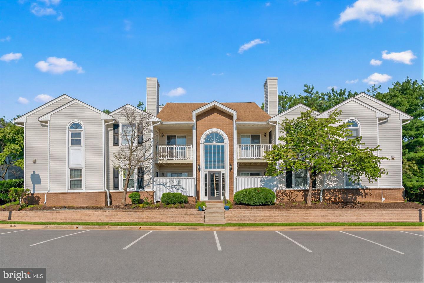114 Westwick Ct #8 — photo