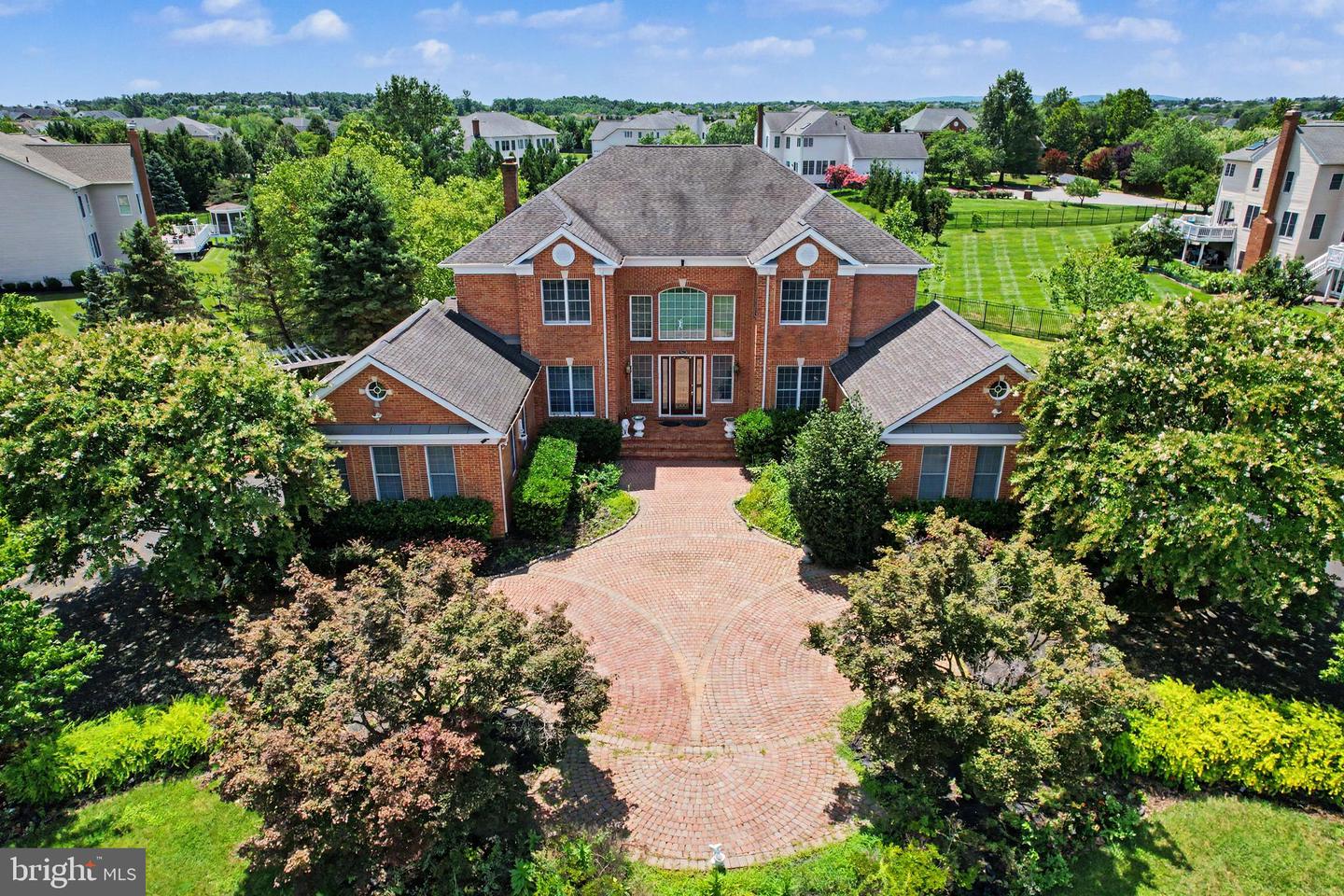 22727 Airmont Hunt Dr — photo