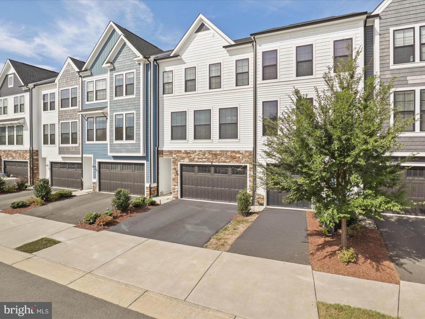 25441 Hartland Orchard Ter — photo