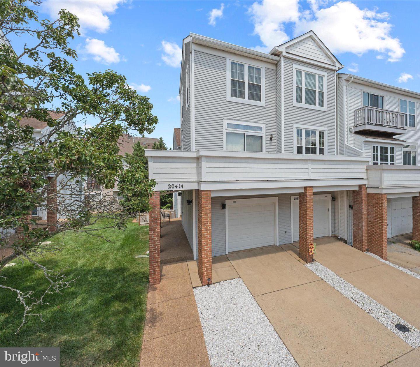 20414 Cool Fern Sq — photo