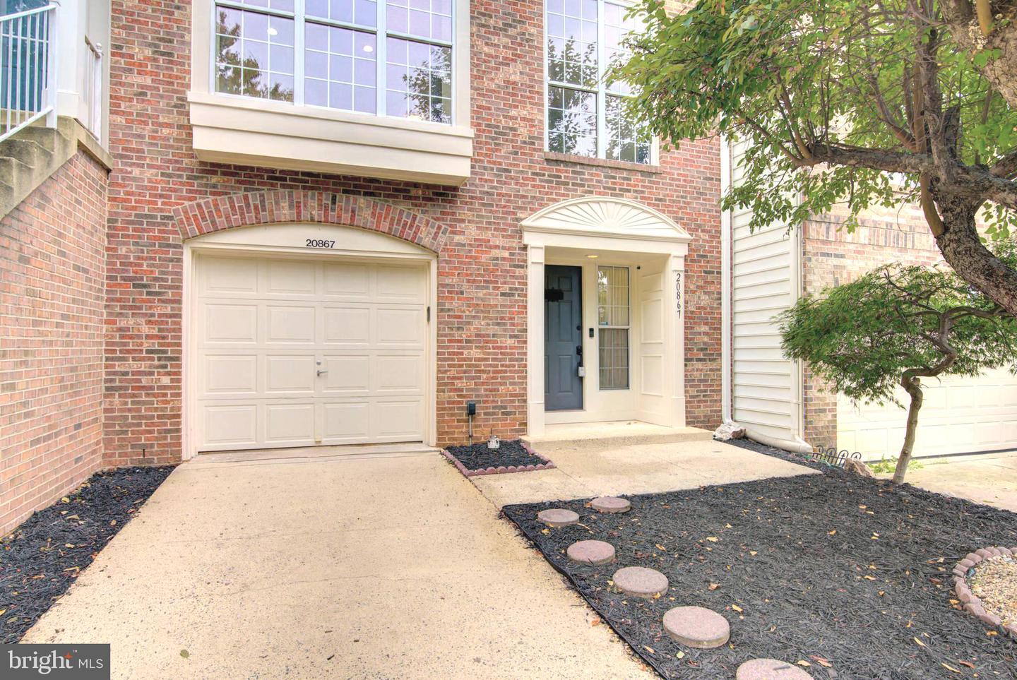 20867 Trinity Square, Sterling, VA 20165 — photo 2