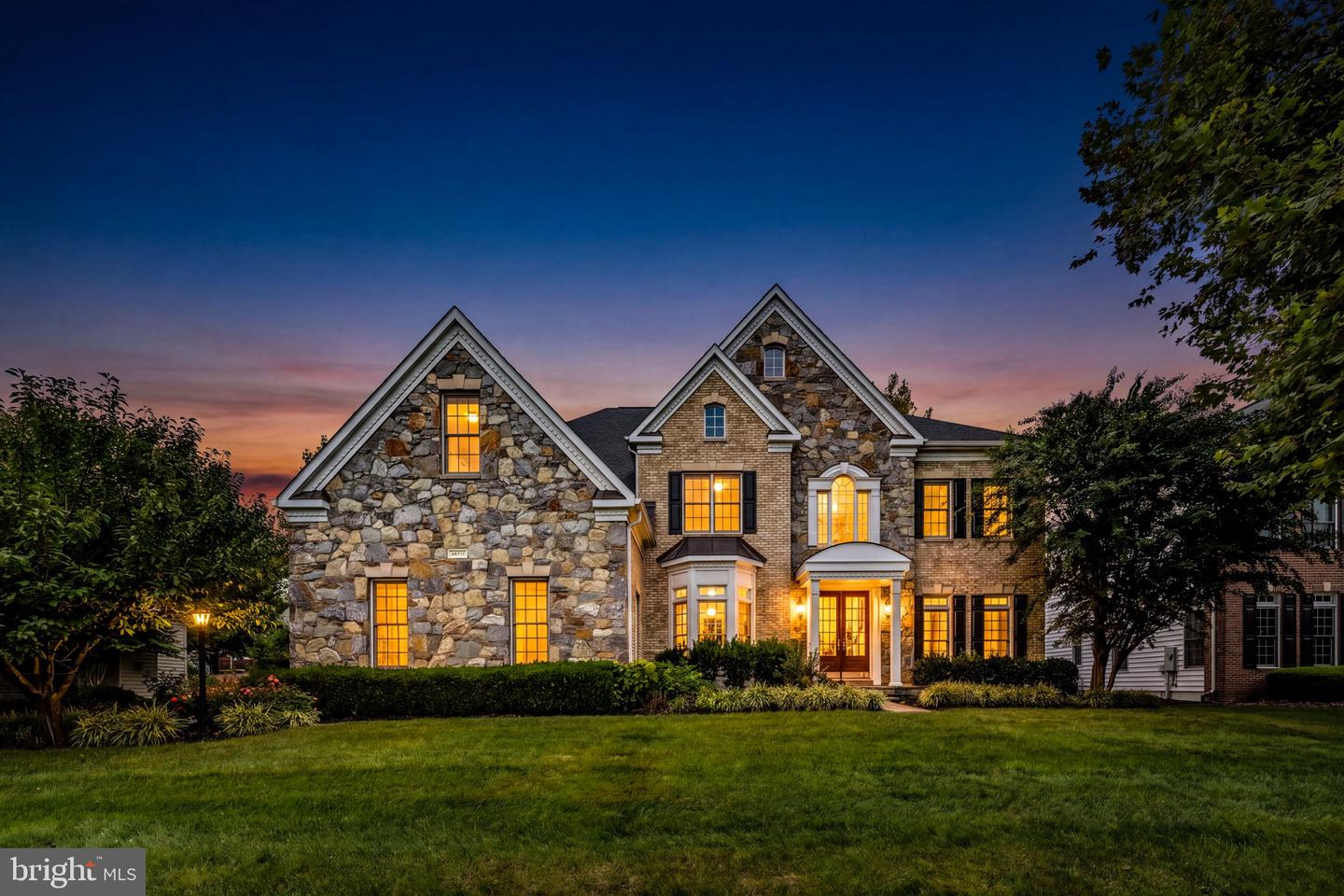 25717 Summerbank Ct — photo
