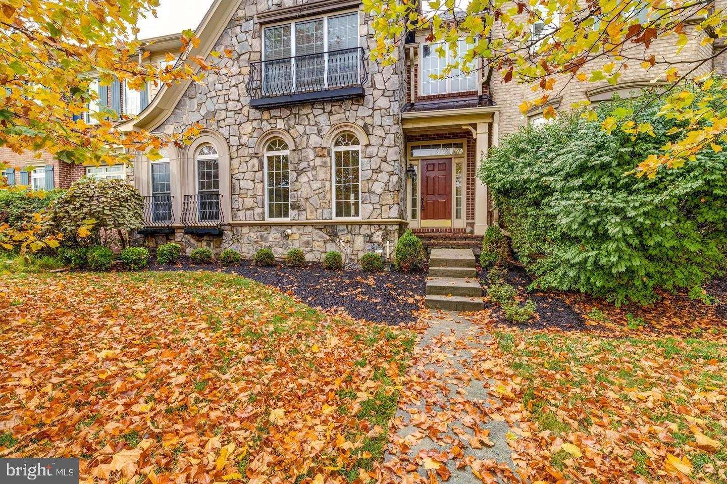 24909 Pinebrook Rd — photo