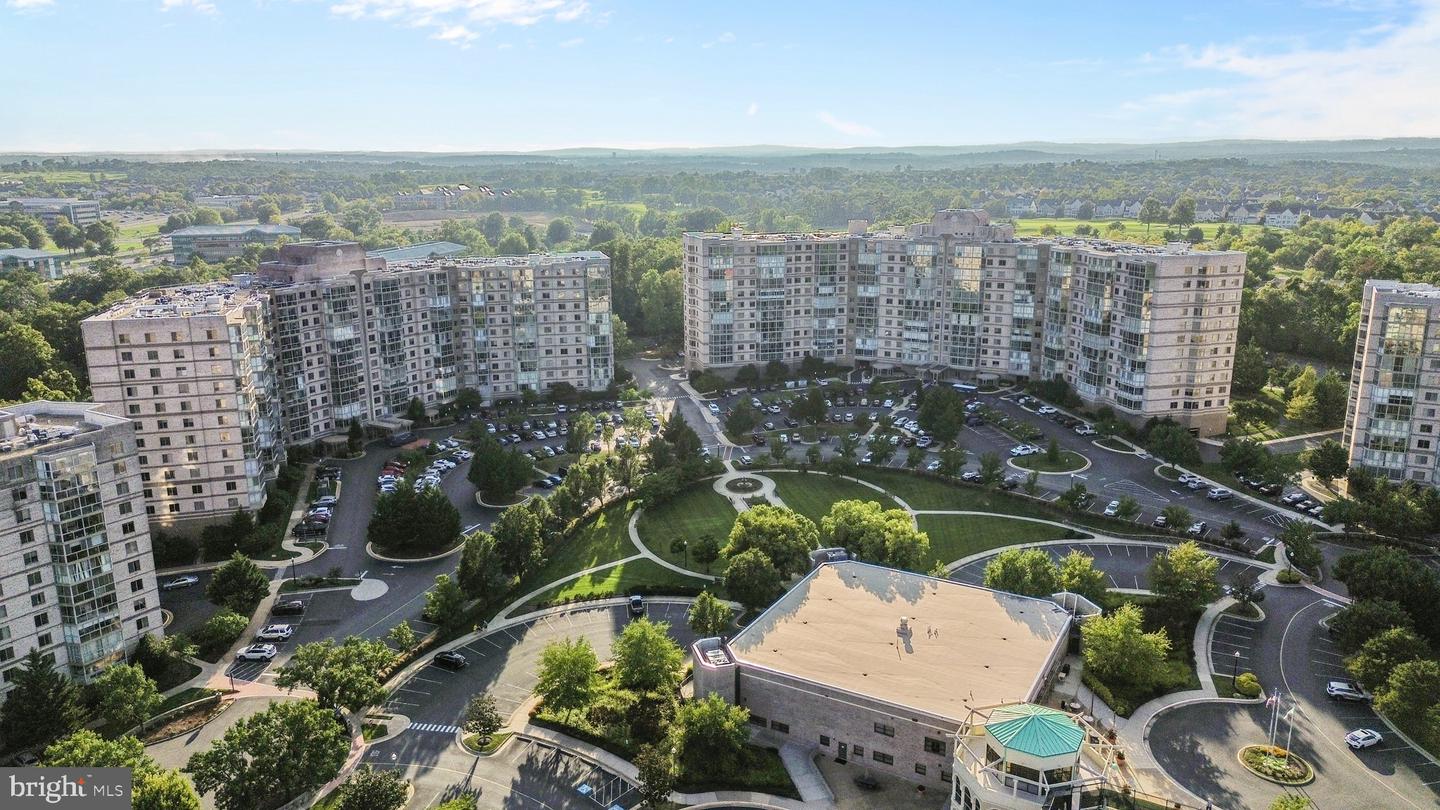 19365 Cypress Ridge Ter #720 — photo