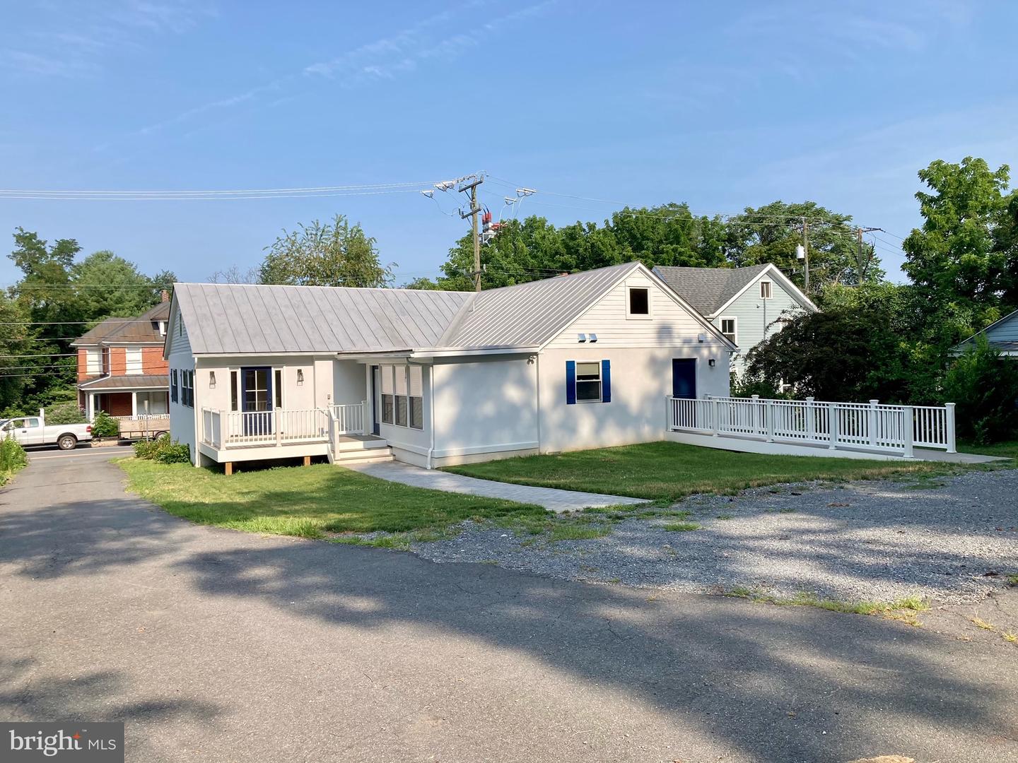 150 N Hatcher Ave #200 — photo