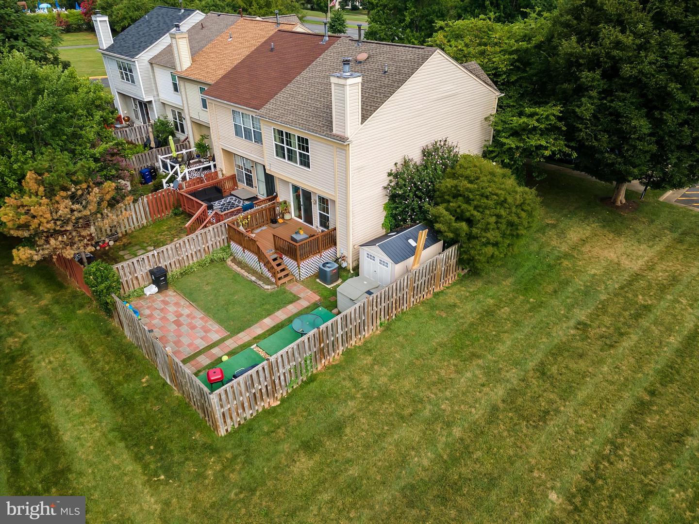 528 Jared Sq NE — photo