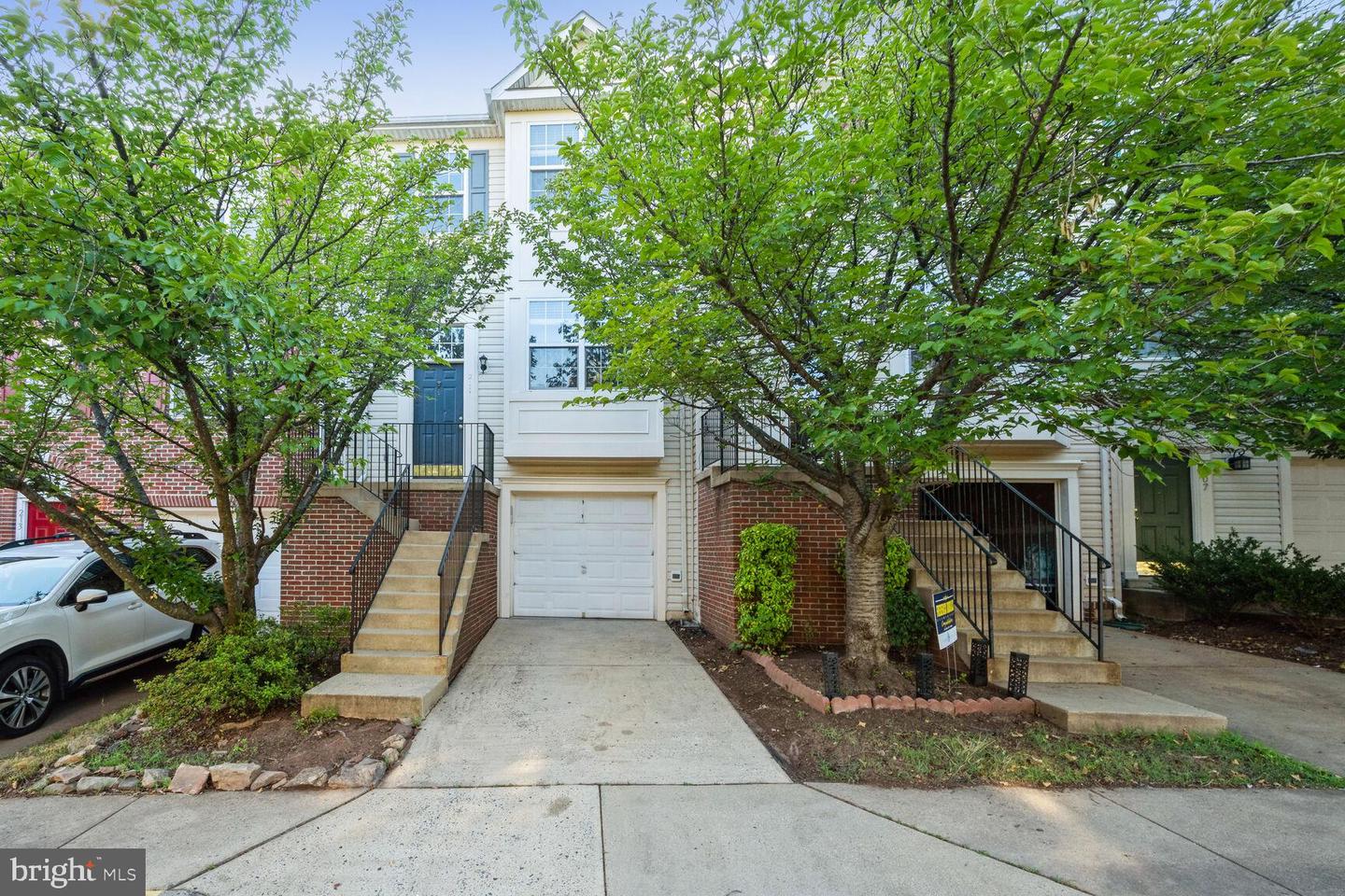 211 Golden Larch Ter NE — photo