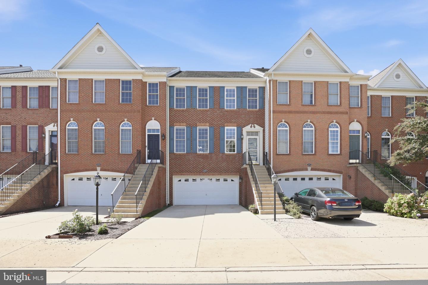22557 Welborne Manor Sq — photo