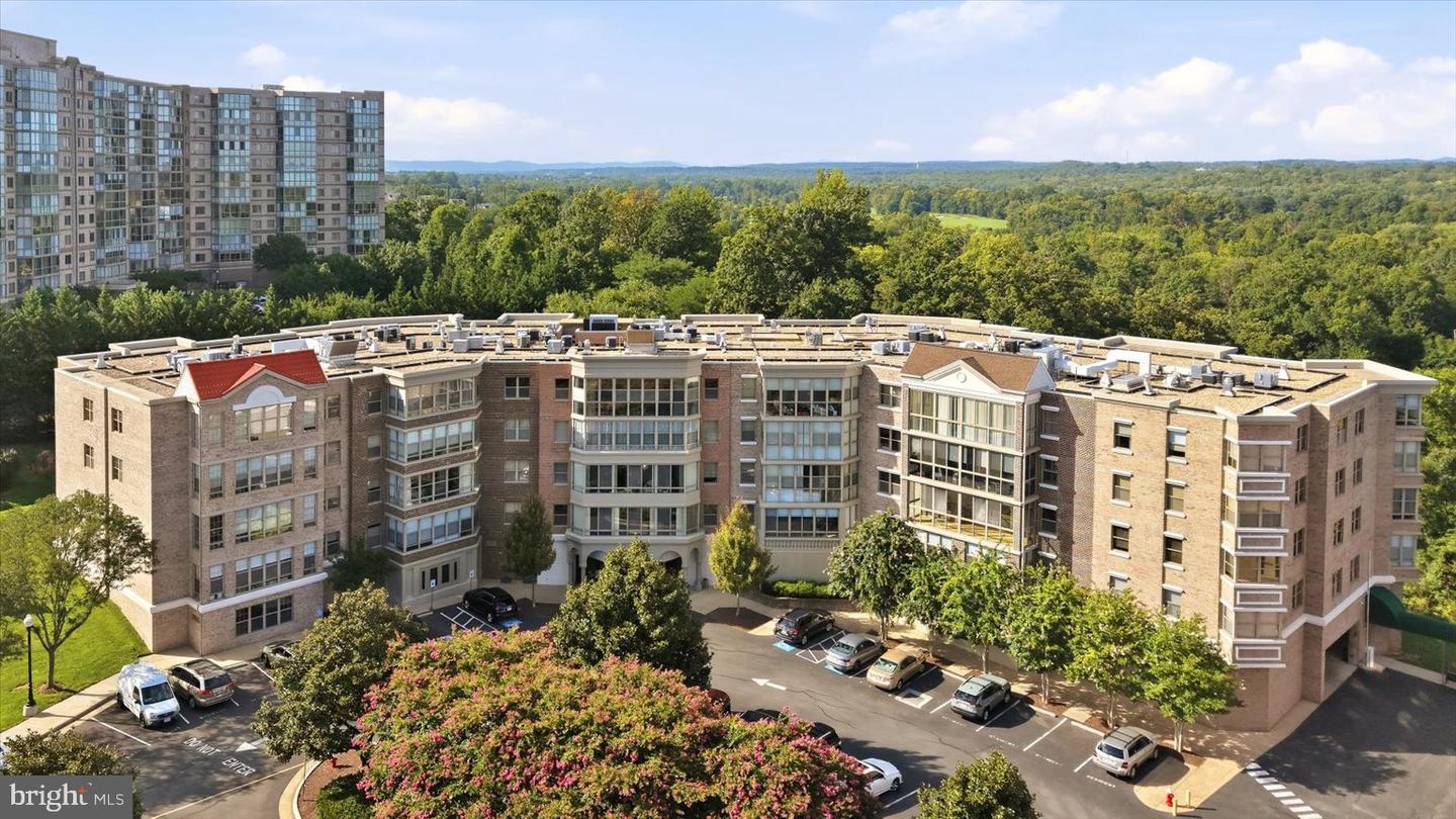 19350 Magnolia Grove Sq #208 — photo