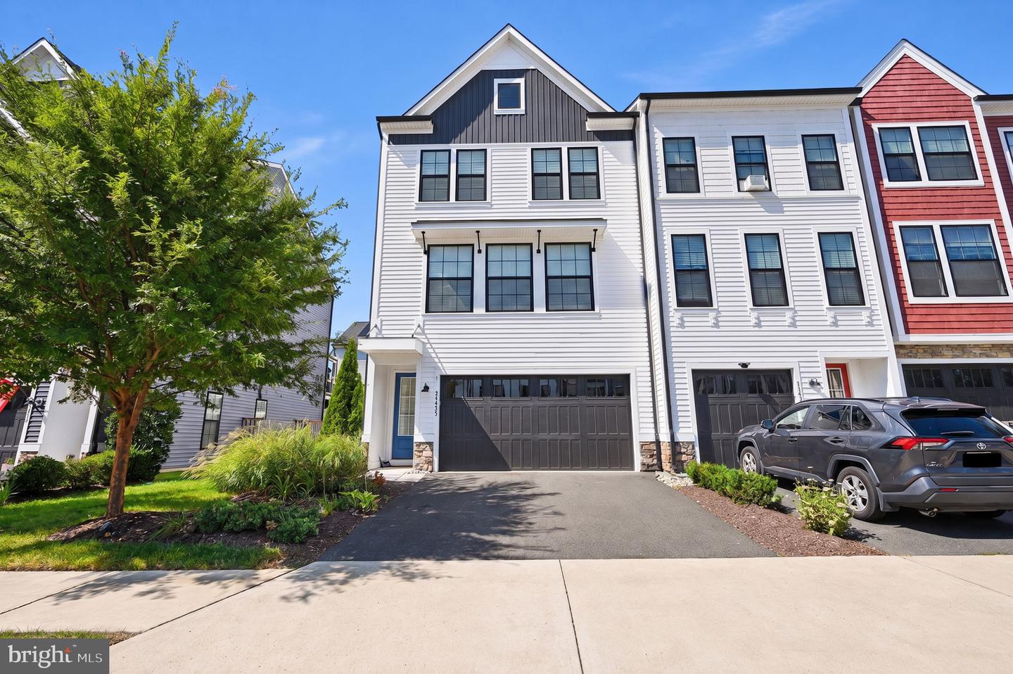 25433 Hartland Orchard Ter — photo