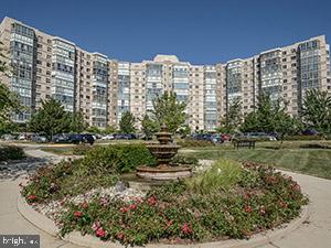 19365 Cypress Ridge Ter #821 — photo