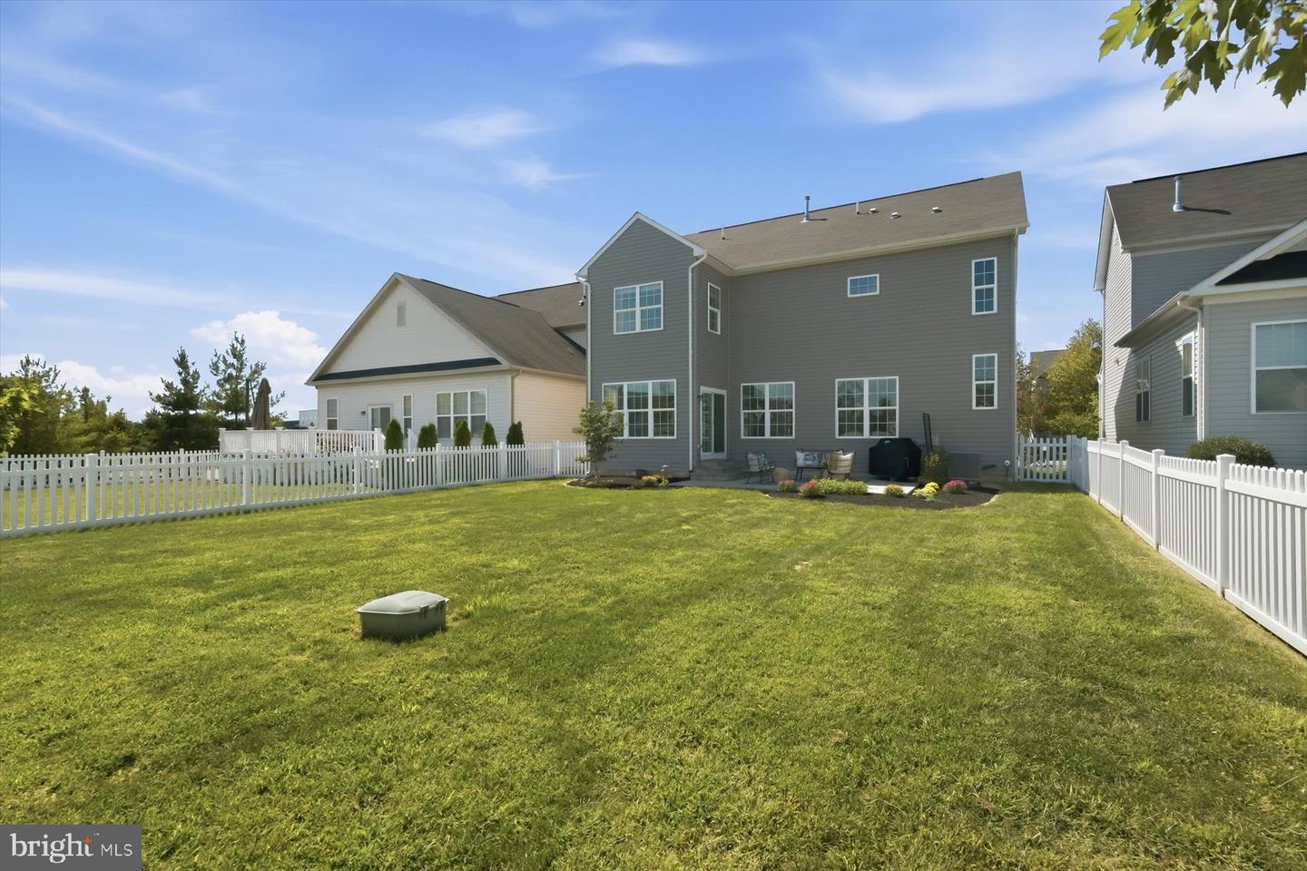 804 Mildenhall Ct — photo