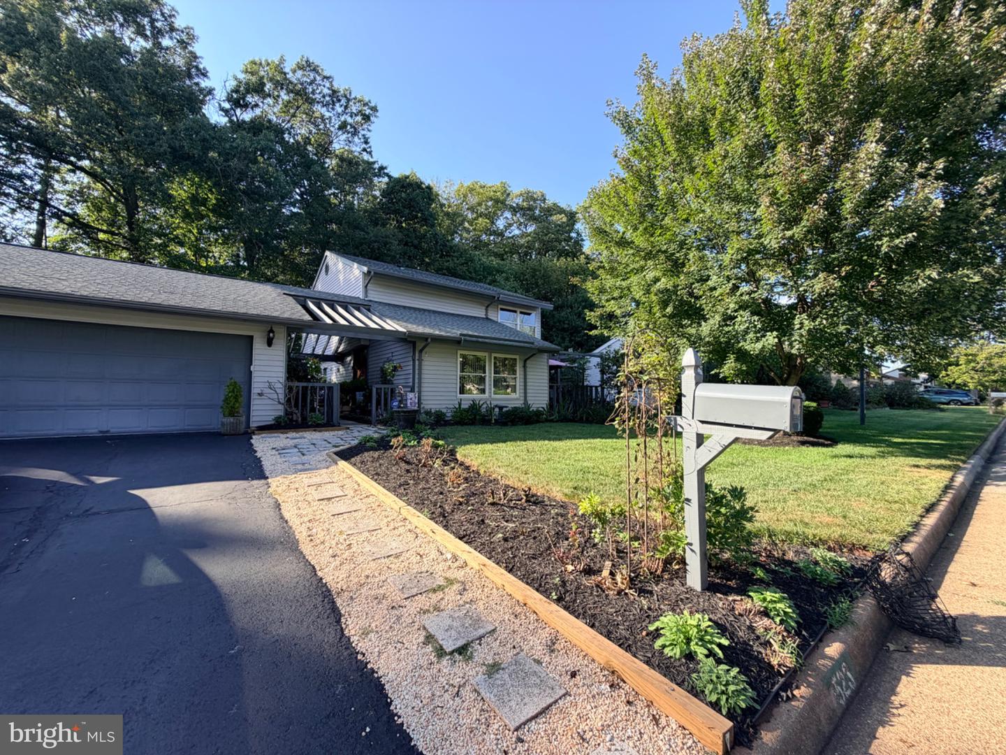523 Sugarland Run Dr — photo