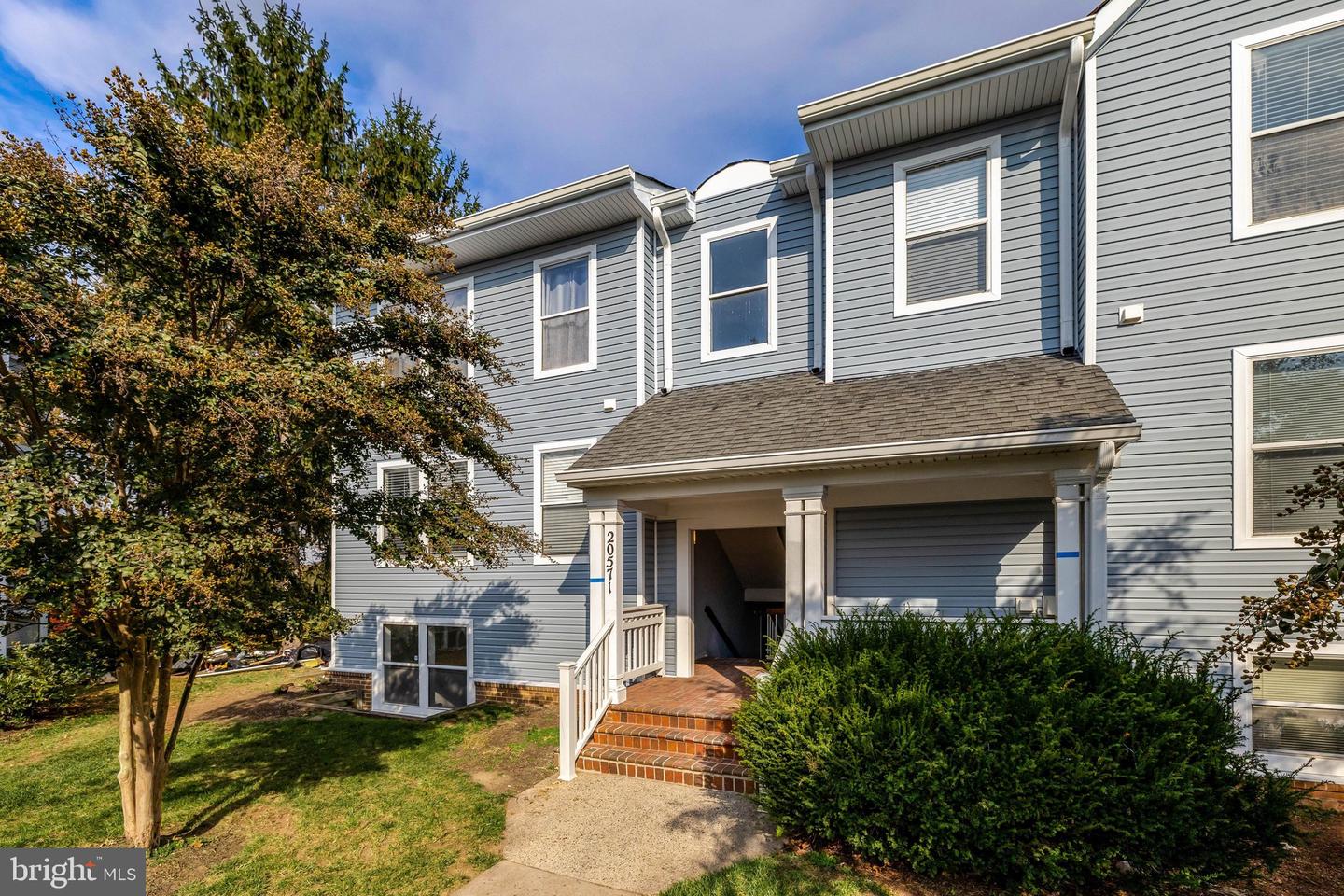20571 Snowshoe Sq #102 — photo