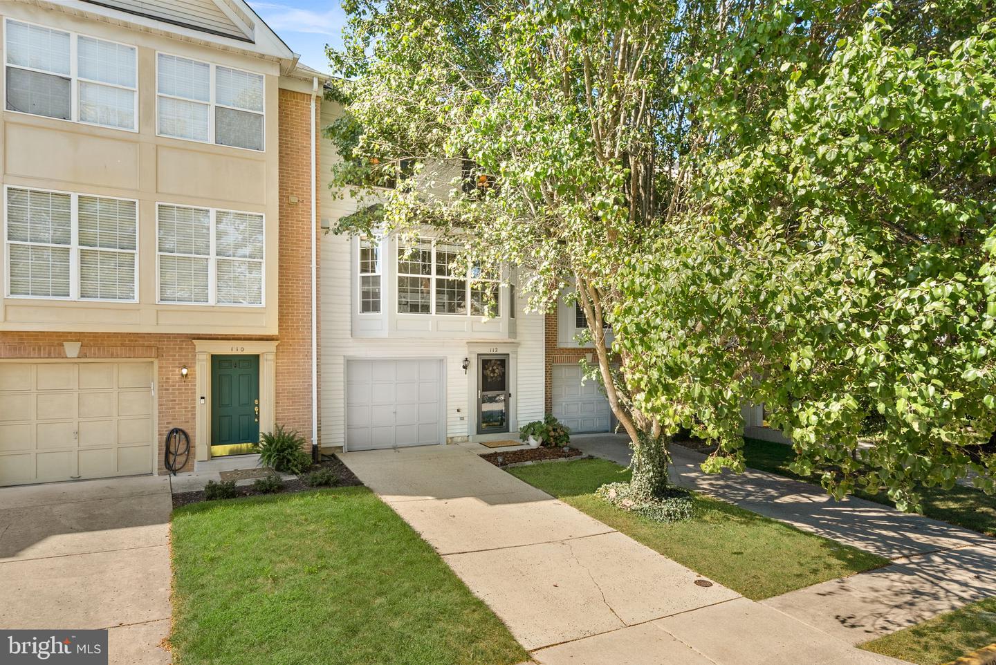 112 Hampshire Sq SW — photo