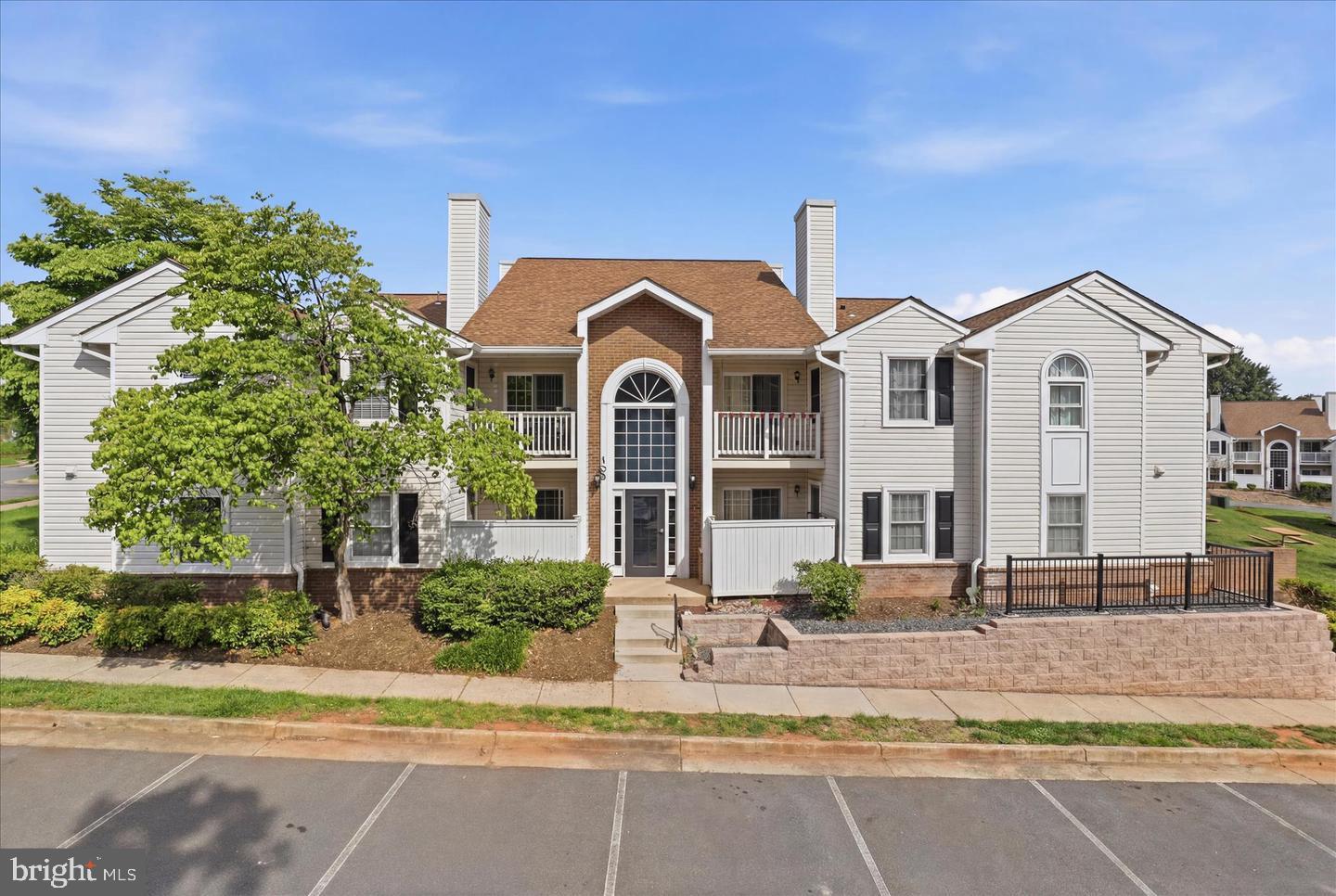 105 Westwick Ct #6 — photo