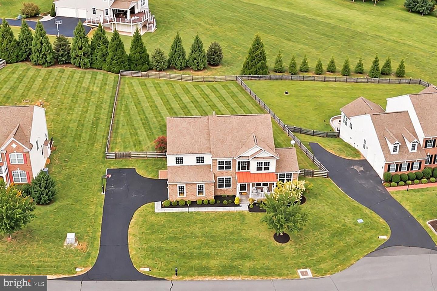 41858 Farnborough Pl — photo