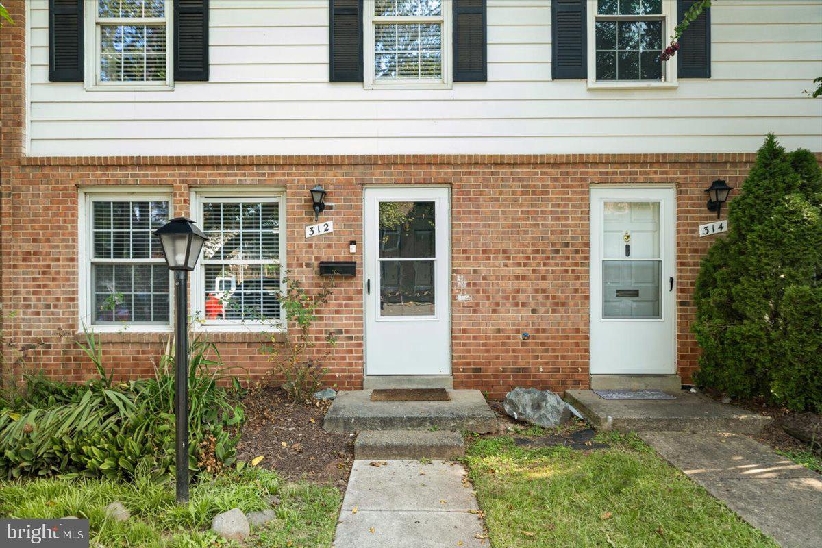 312 E Cornell Drive E #167, Sterling, VA 20164 — photo 2