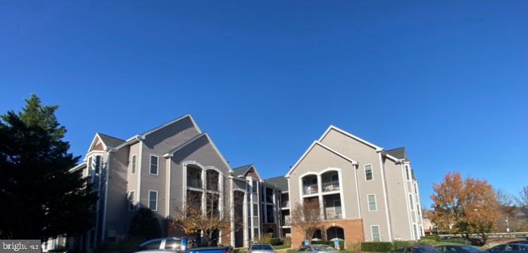 20445 Chesapeake Sq #300 — photo