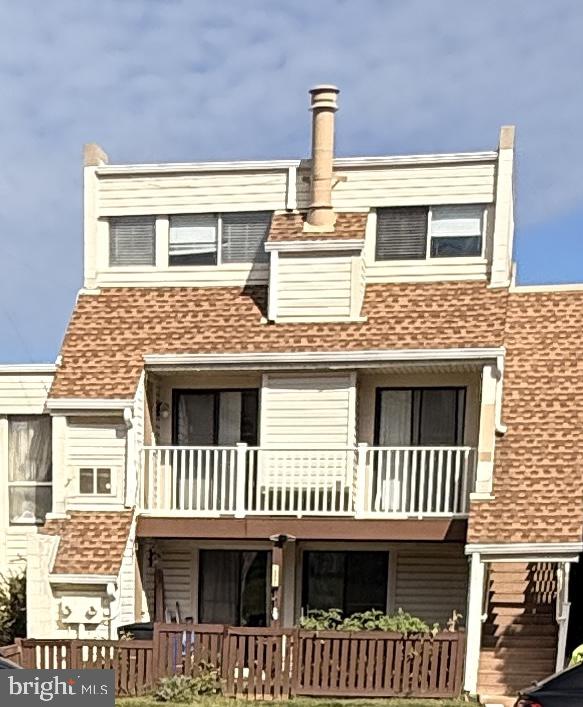 1006 Warwick Ct #B — photo