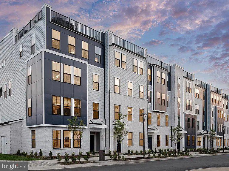 20815 Wood Dr — photo