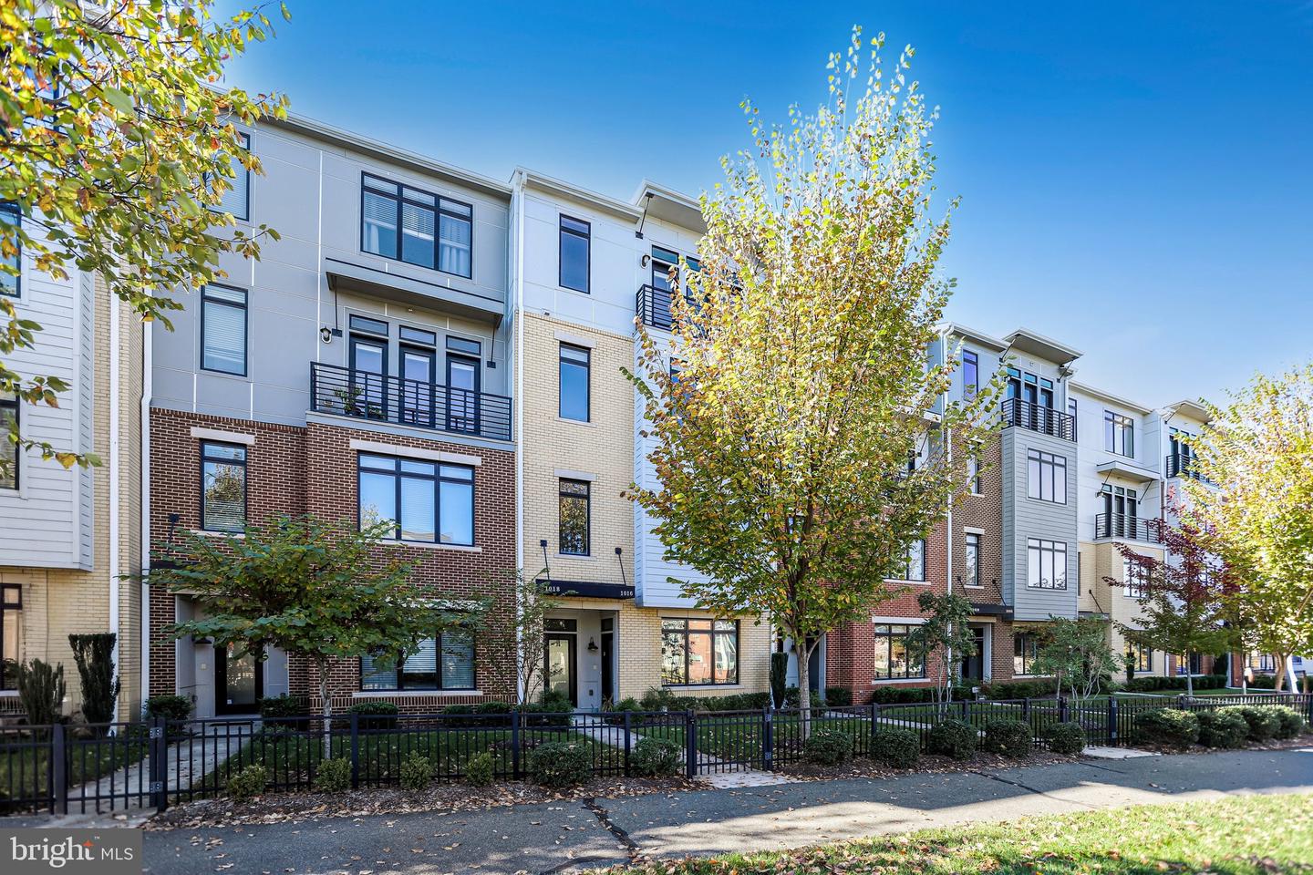 1018 Ribbon Limestone Ter SE — photo