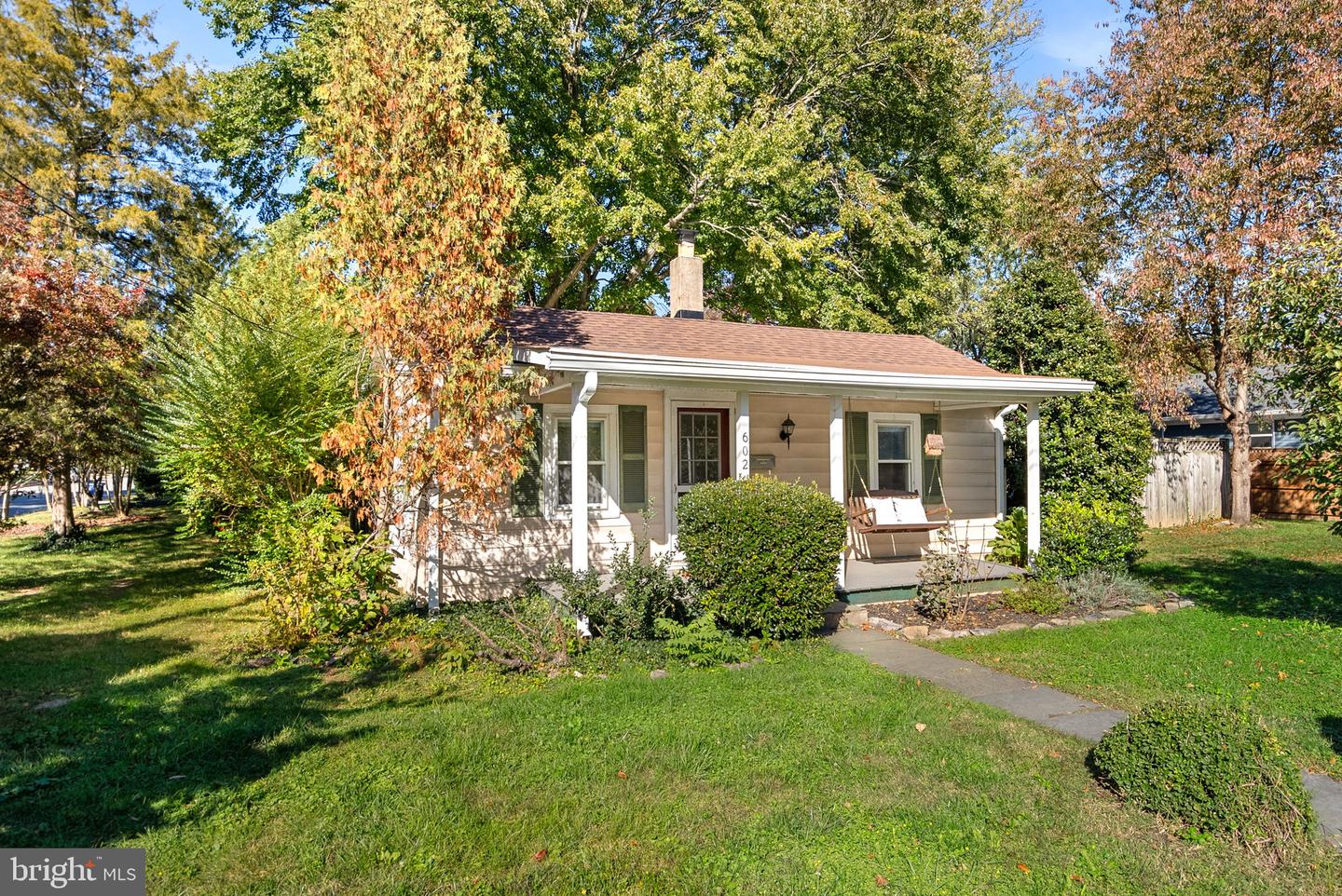 602 Blue Ridge Ave NE — photo