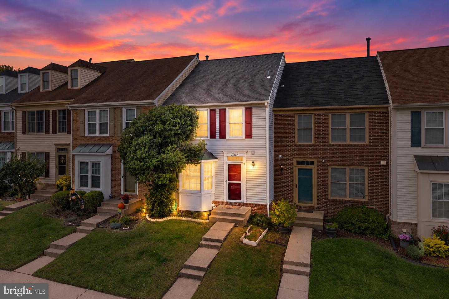21166 Winding Brook Sq — photo