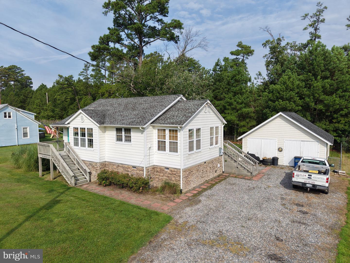 4393 Windmill Point Road — photo