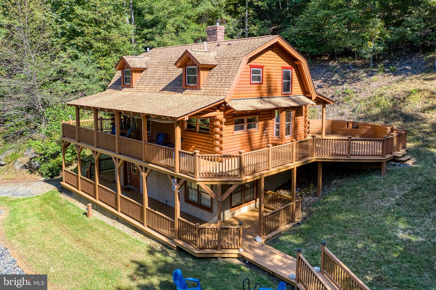 1048 Courtney Hollow Ln — photo