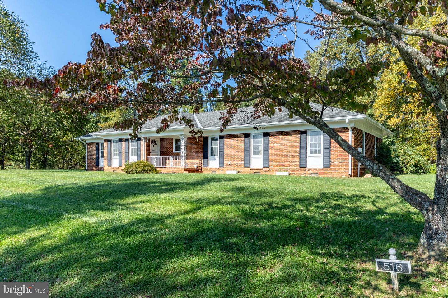 516 Maple Dr — photo
