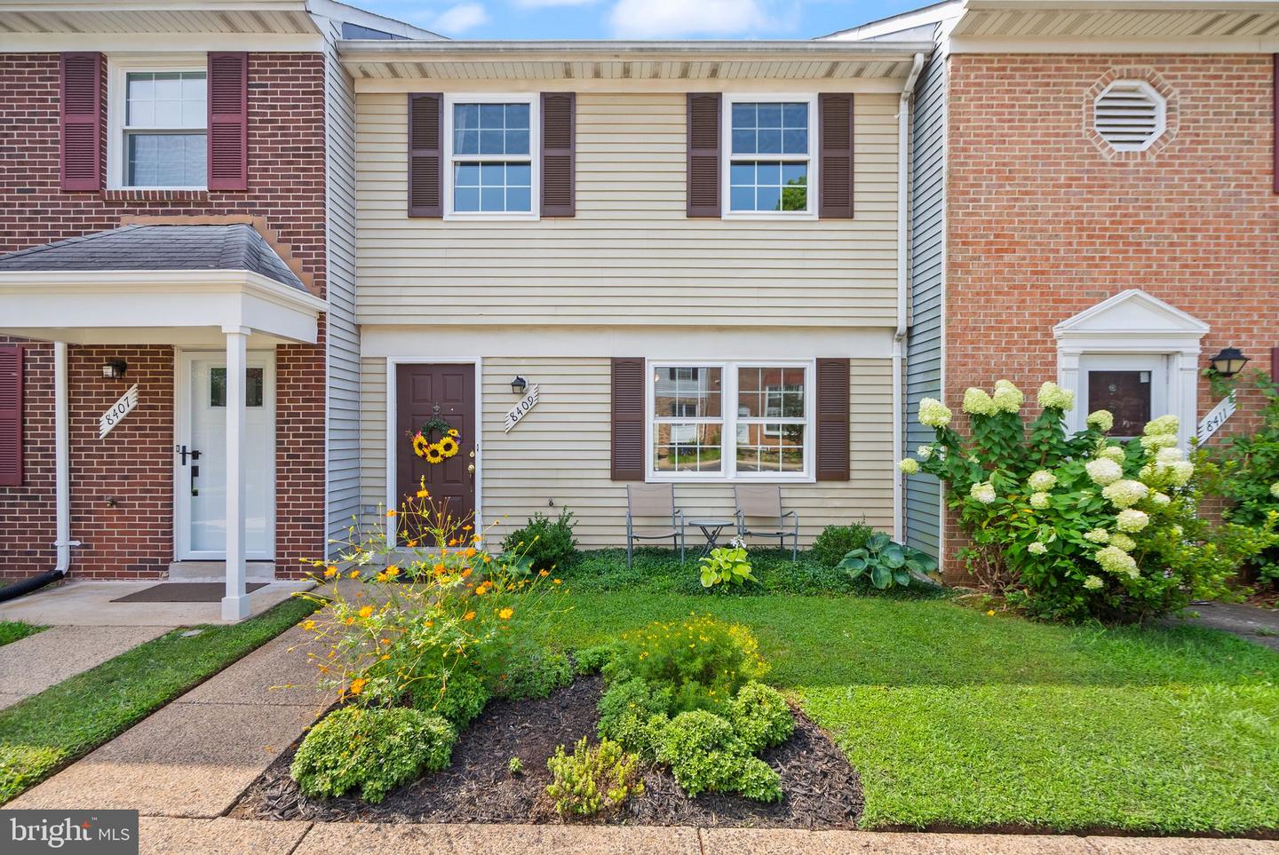 8409 Oakgrove Ct — photo