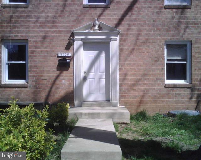 9709 Bragg Ln — photo