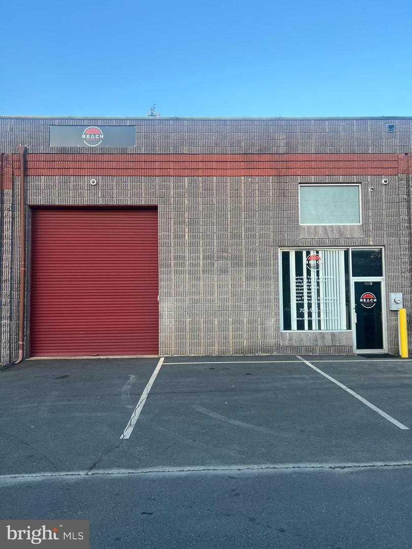9102 Industry Dr #D — photo