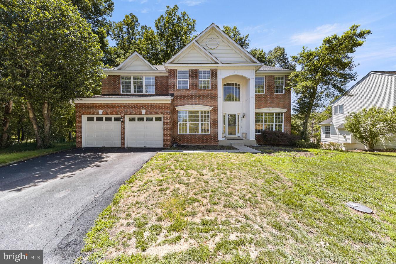 9201 Golf Ct — photo
