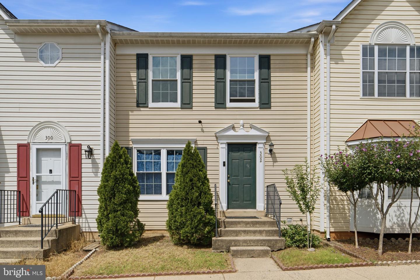 302 Moseby Ct — photo