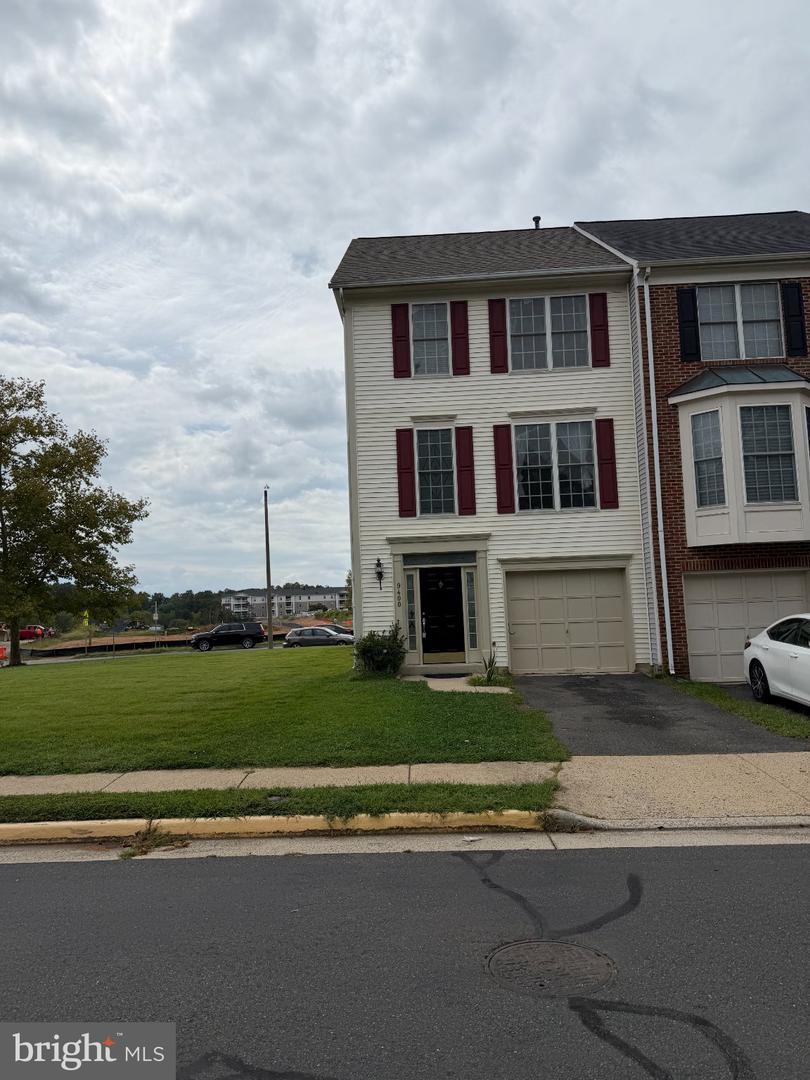 9400 Silver Meteor Ct — photo