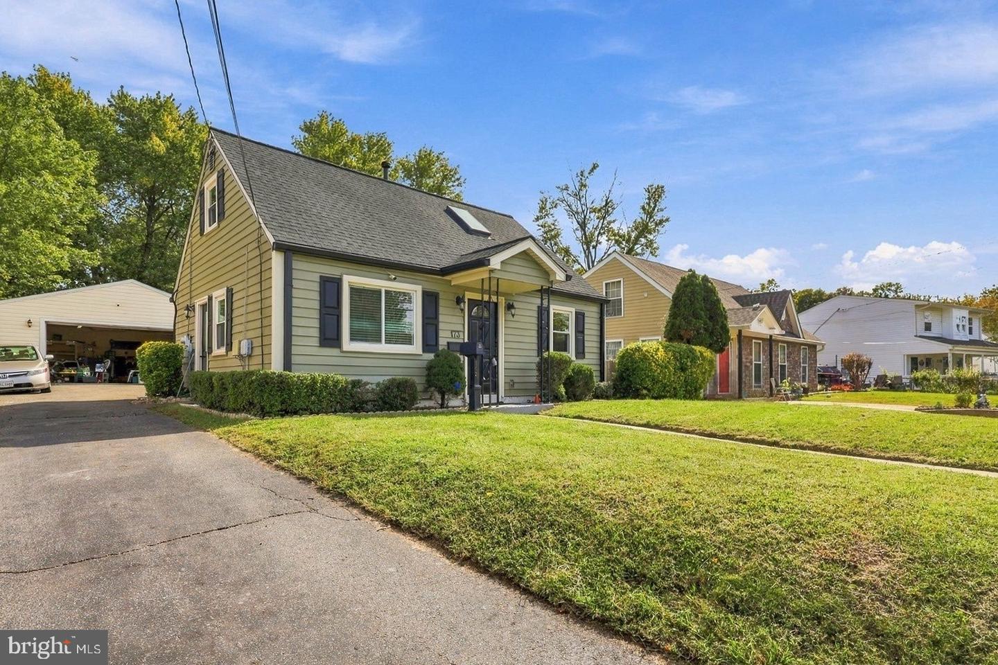 173 Martin Dr — photo