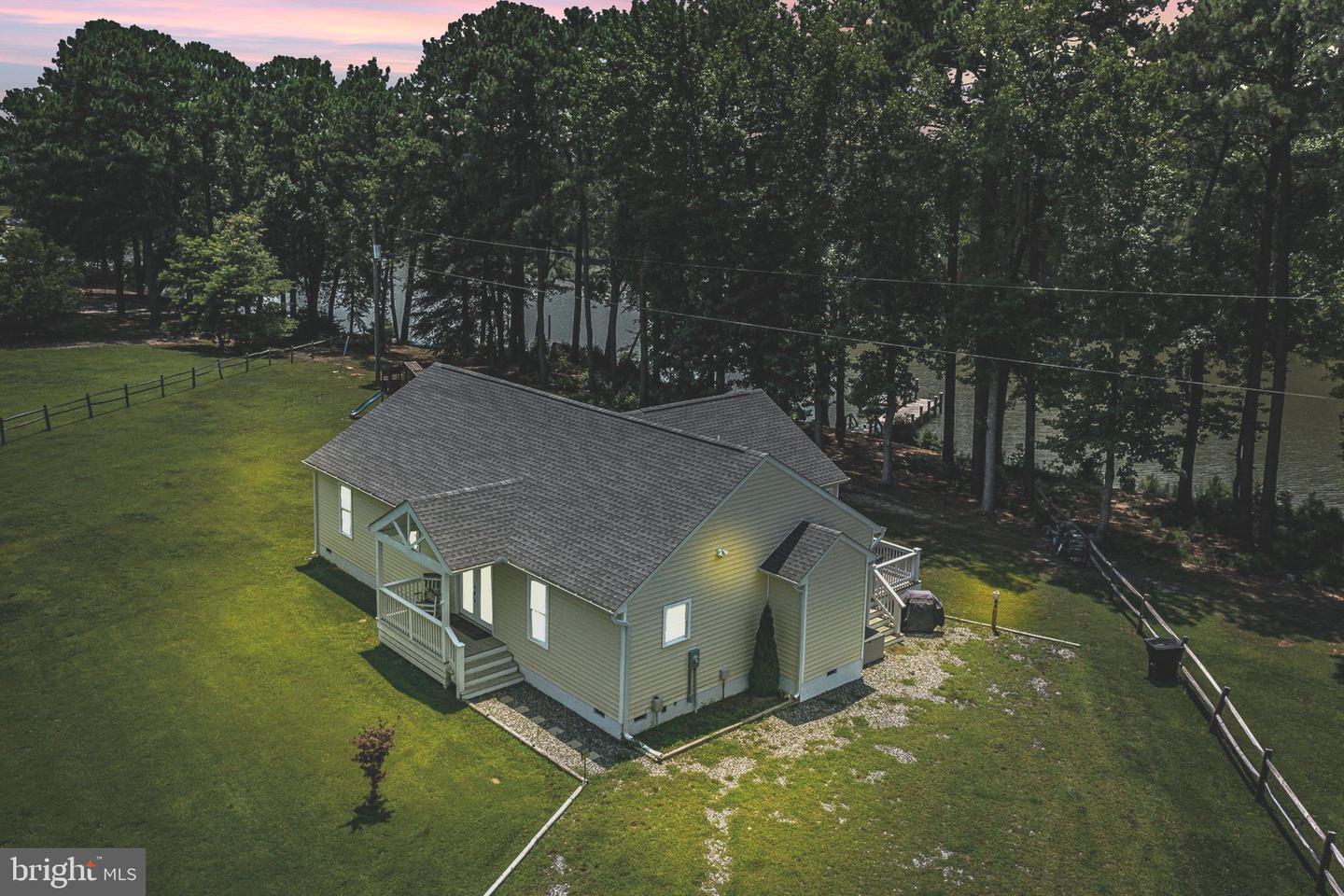 408 Smith Point Road, Reedville, VA 22539